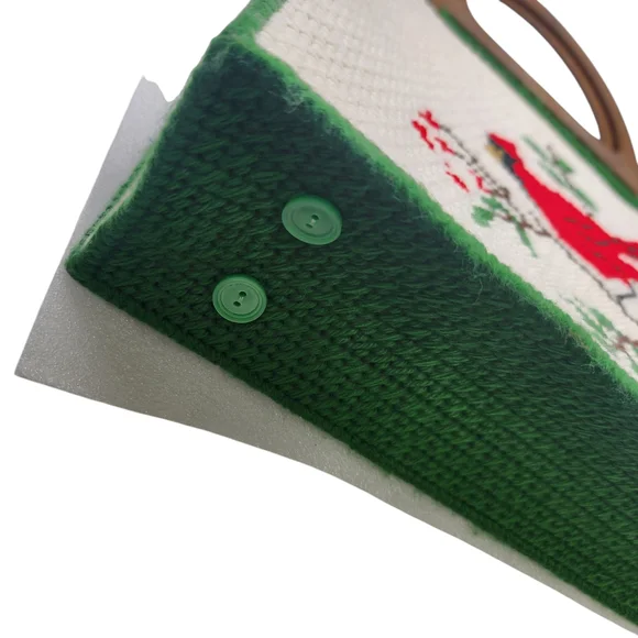 Embroidered Cardinal Handbag Cluch‎ - Picture 8 of 8